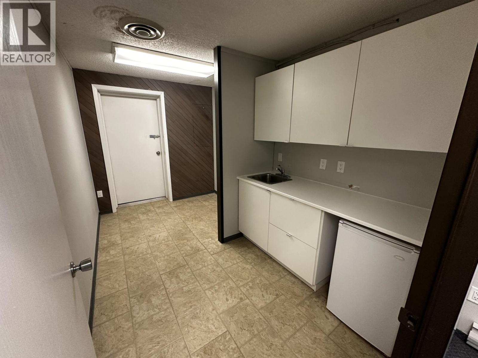 399 Mountain Highway Property Photo 7