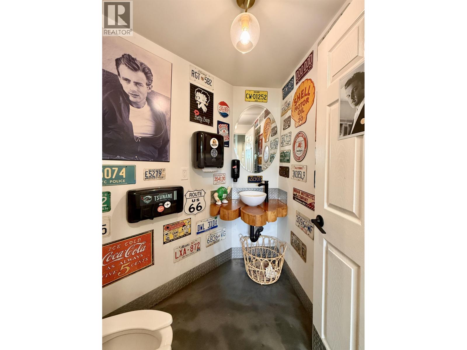 316 Gower Point Road Property Photo 16