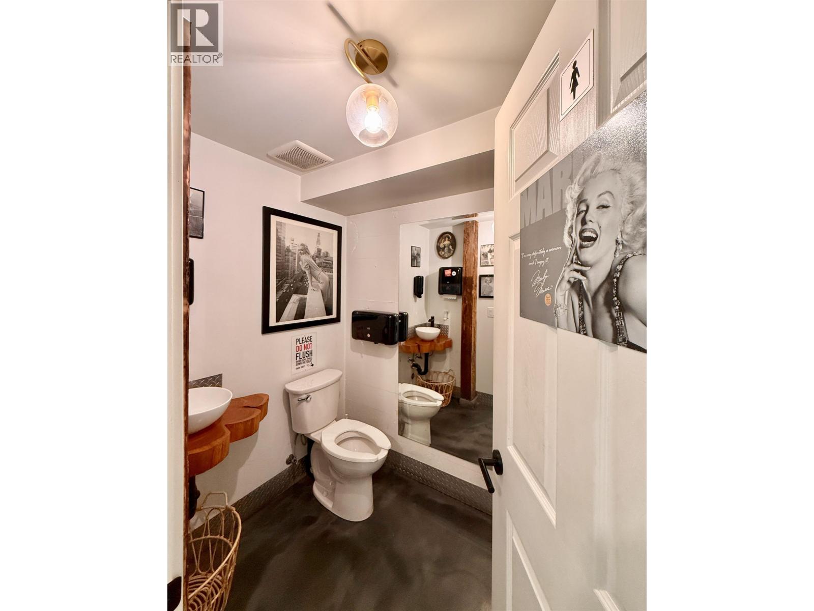 316 Gower Point Road Property Photo 17