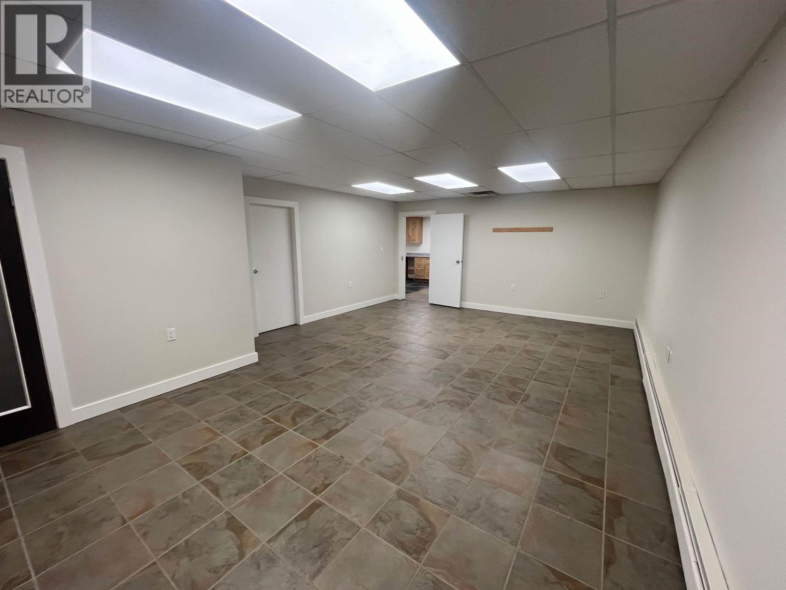 9303 85 Avenue Property Photo 27