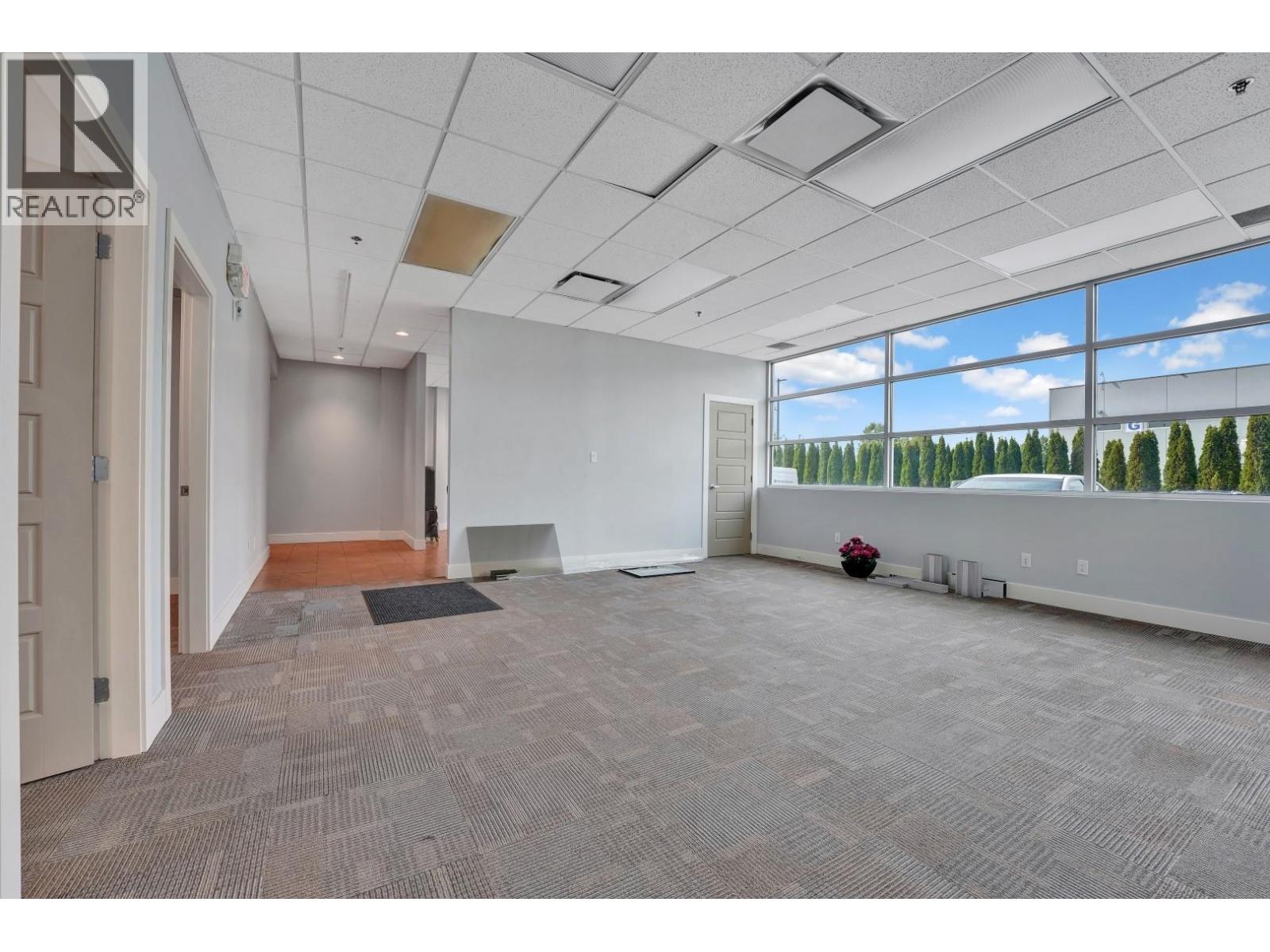 117 6951 72 Street Property Photo 2