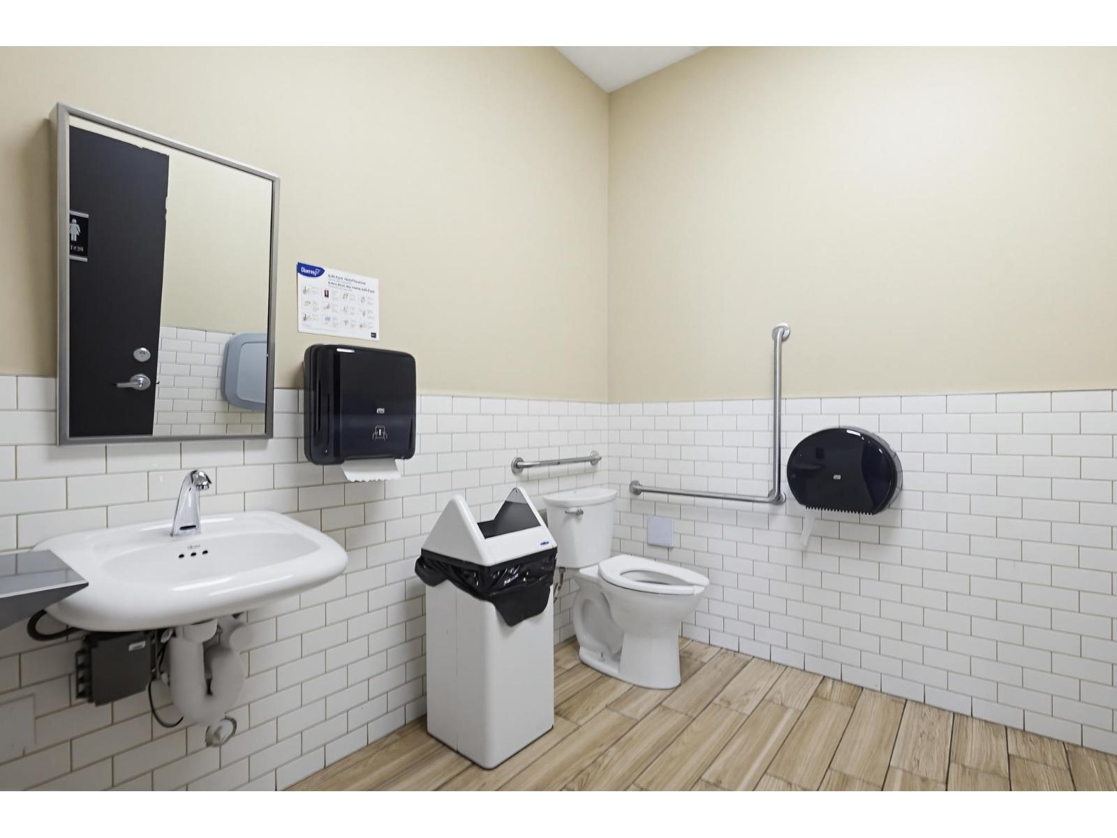 105 34261 Marshall Road Property Photo 31