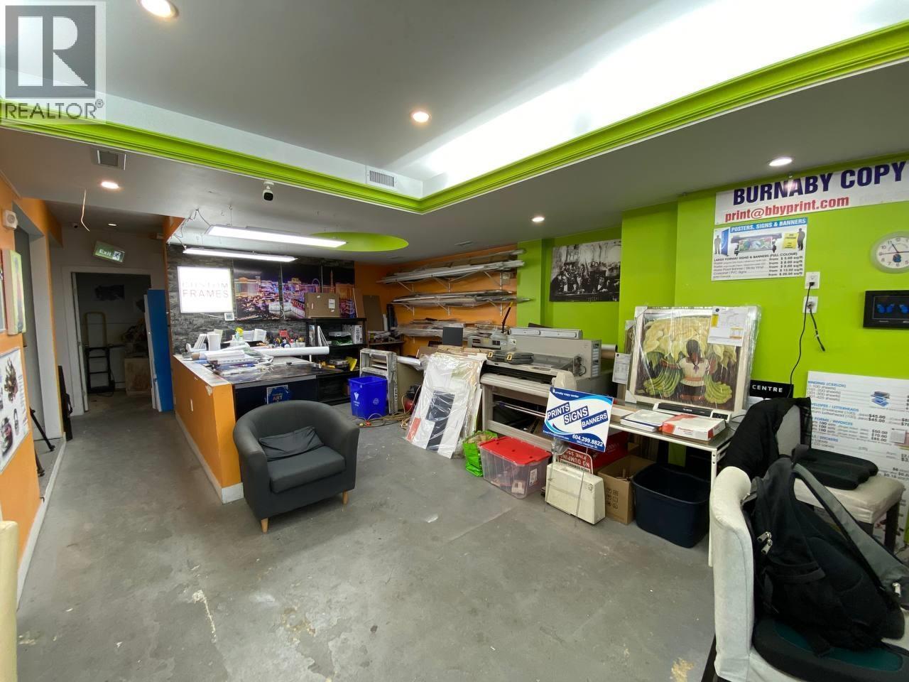 3863 Hastings Street Property Photo 6