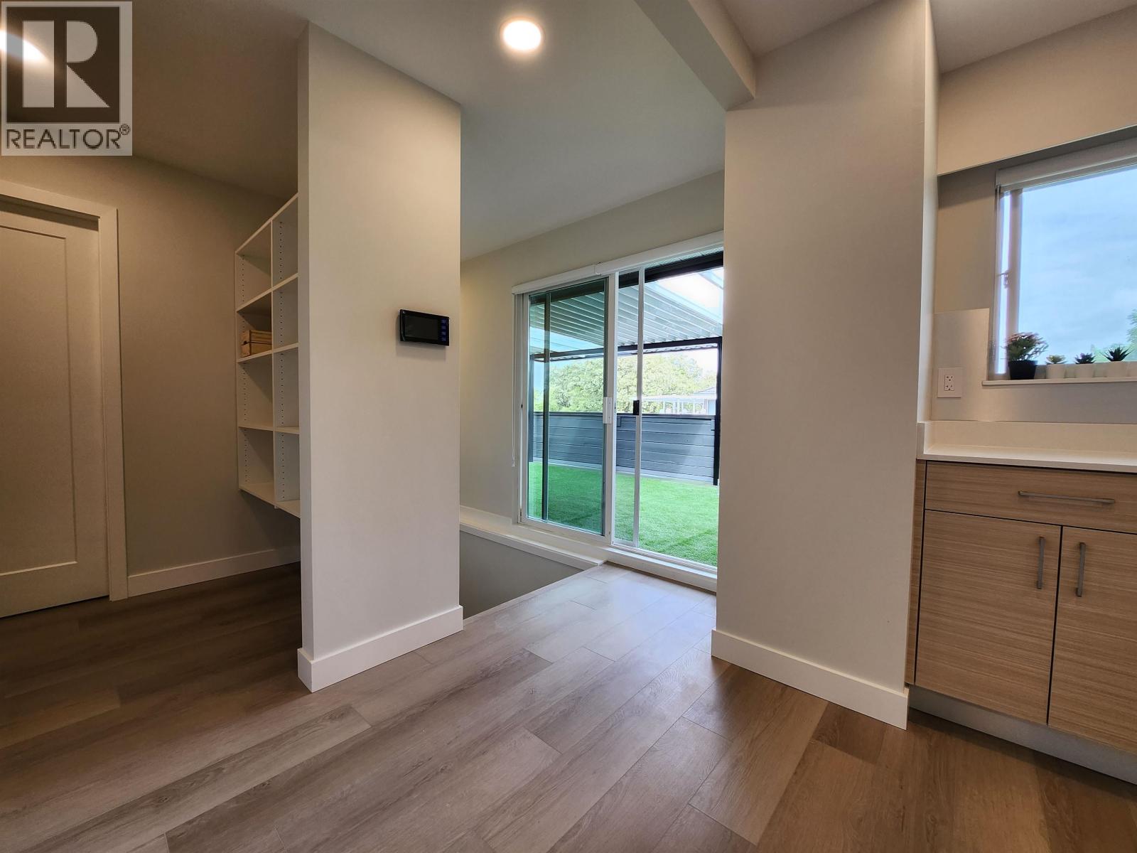 8691 Armstrong Avenue Property Photo 25