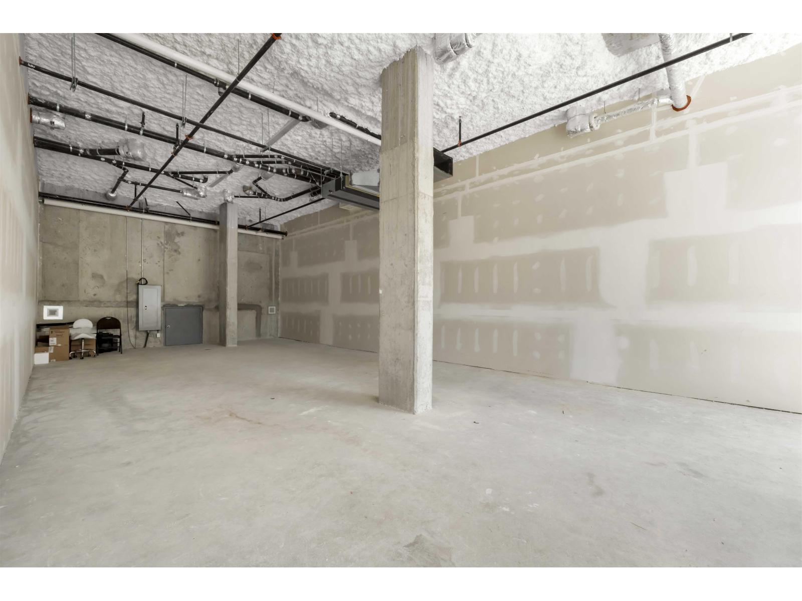 B115 20487 65 Avenue Property Photo 5