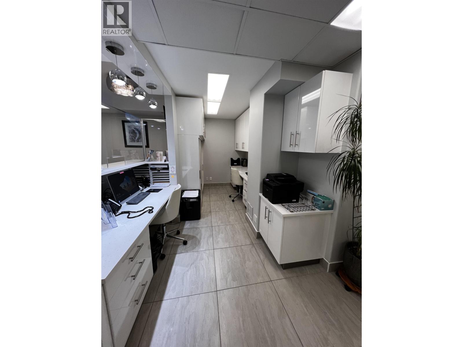 104 250 Keary Street Property Photo 12