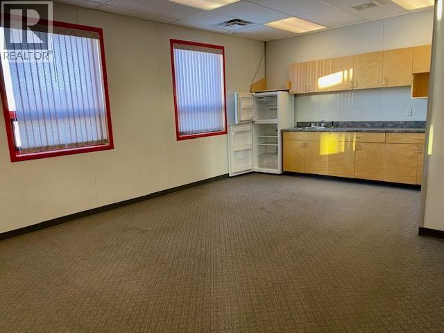 5204 48 Avenue Property Photo 11
