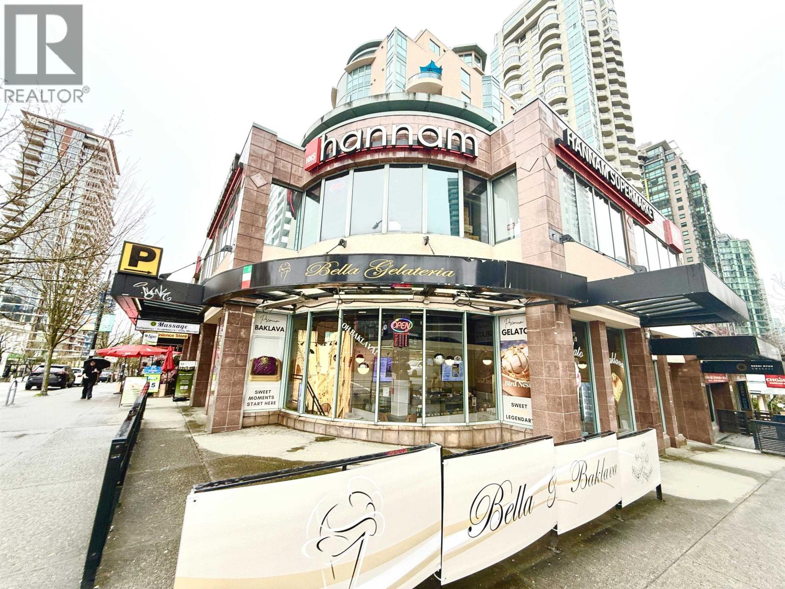 1301 Robson Street Property Photo 23