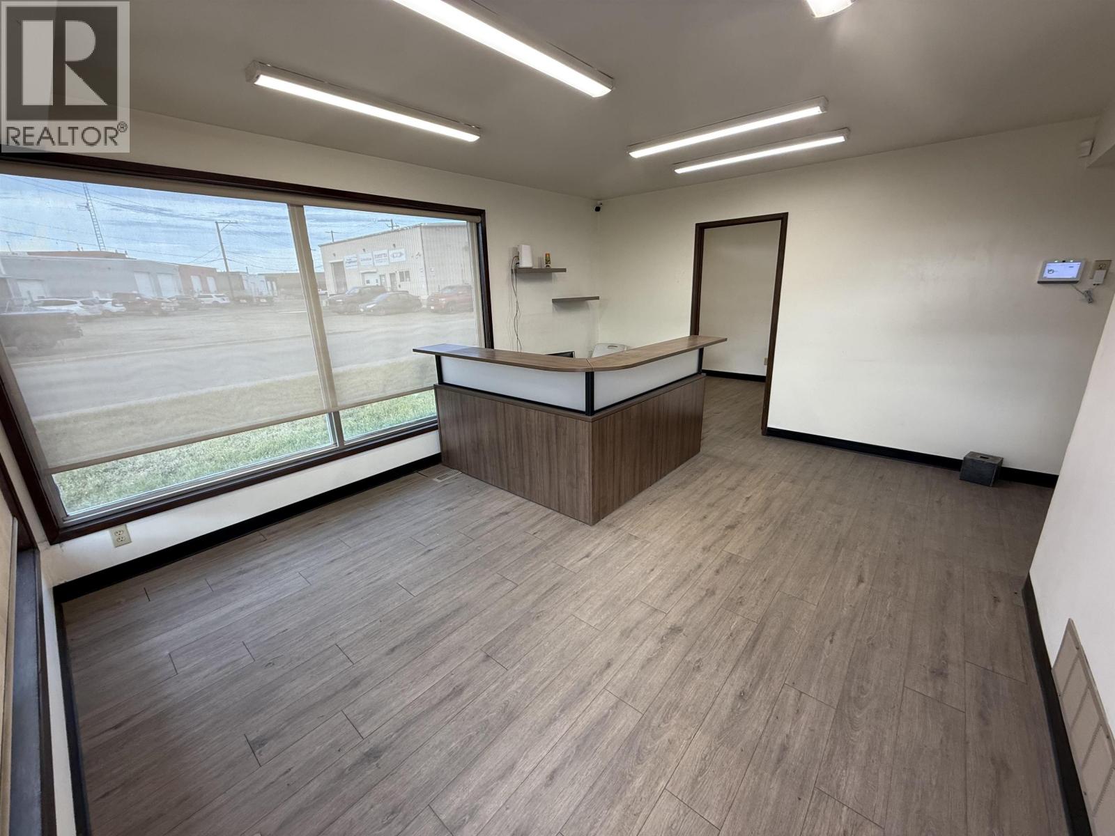 10124 93 Avenue Property Photo 5