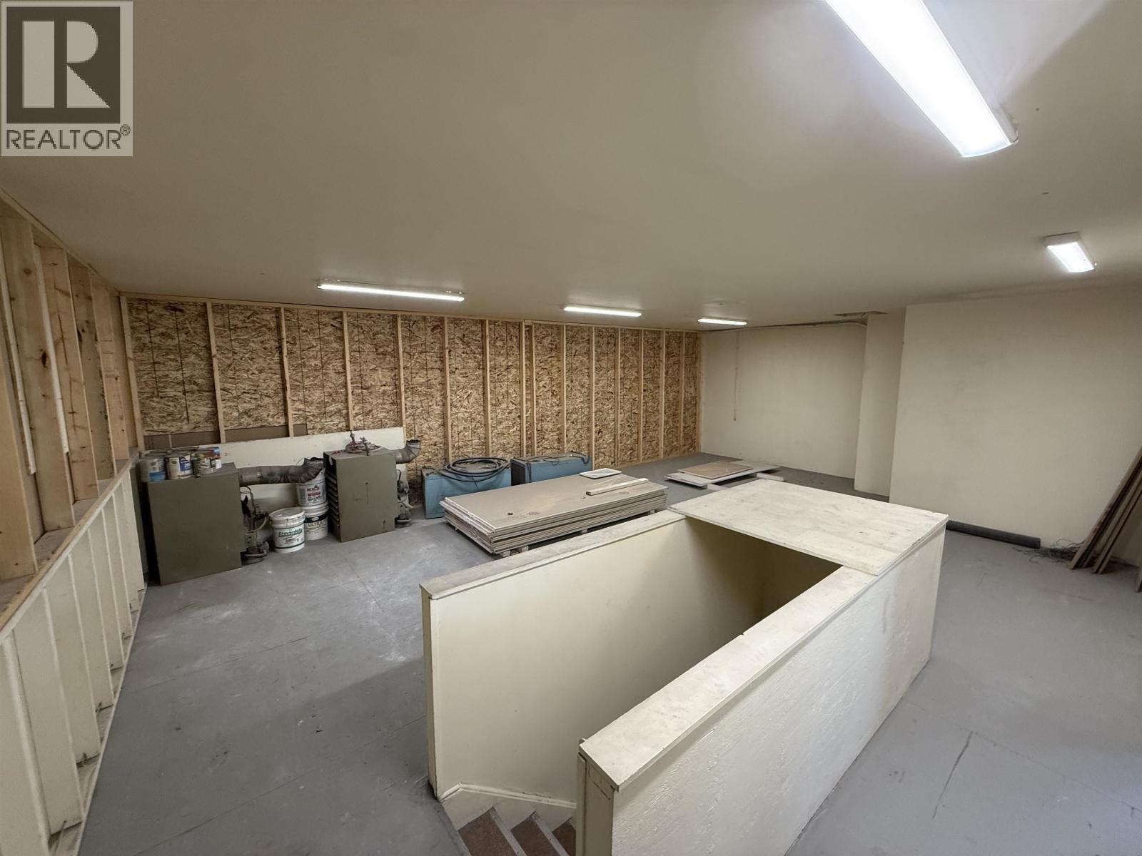 10124 93 Avenue Property Photo 8
