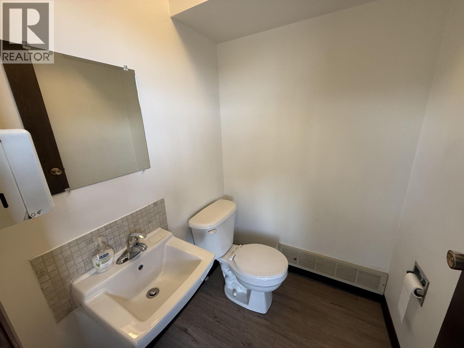 10124 93 Avenue Property Photo 11