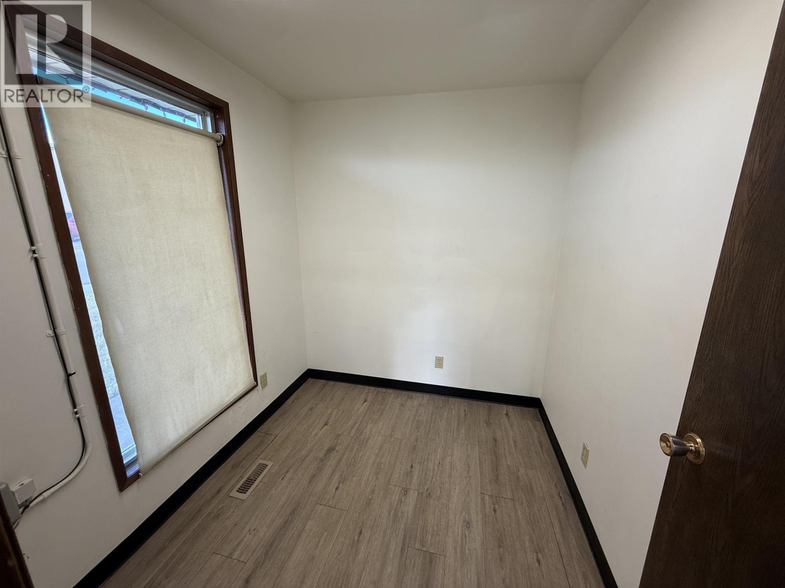 10124 93 Avenue Property Photo 12