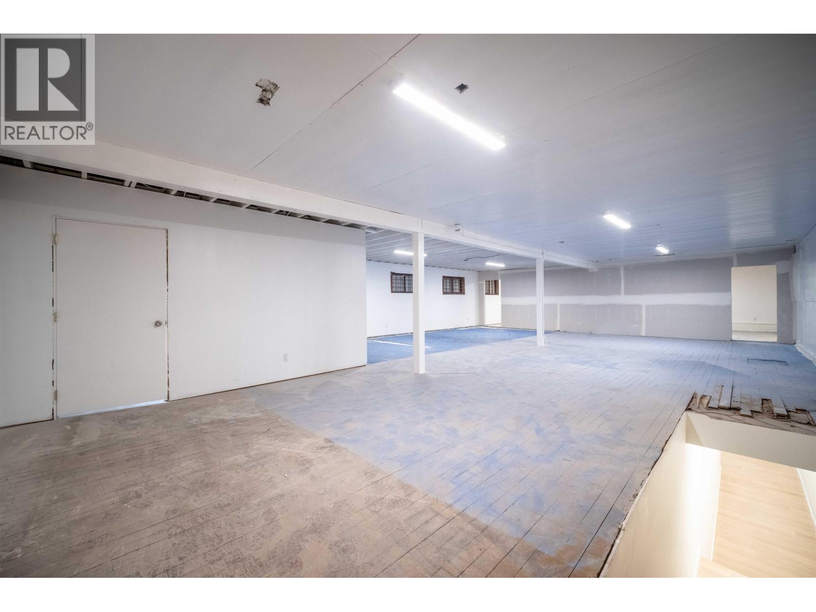 2nd Floor 22344 Lougheed Highway Property Photo 4