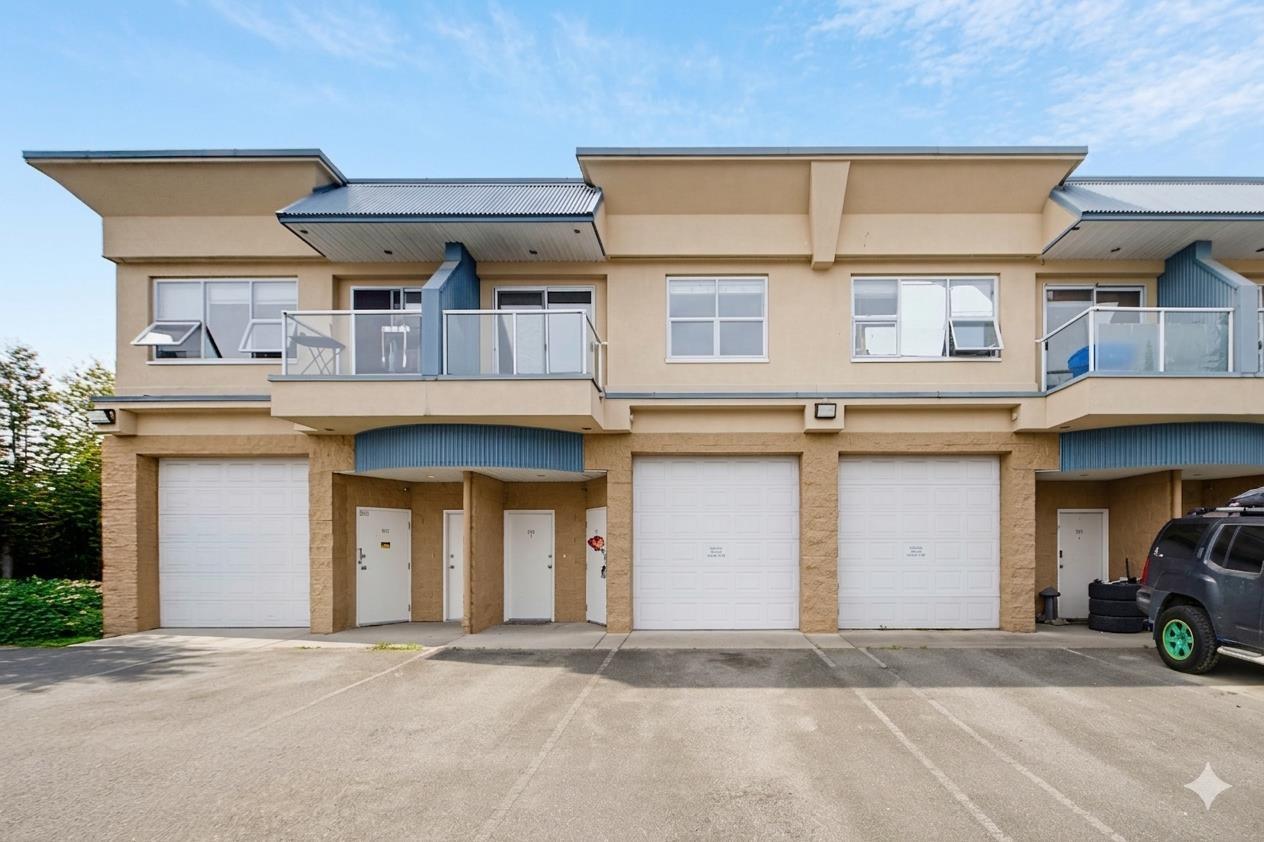 213 5678 199 Street Property Photo 2