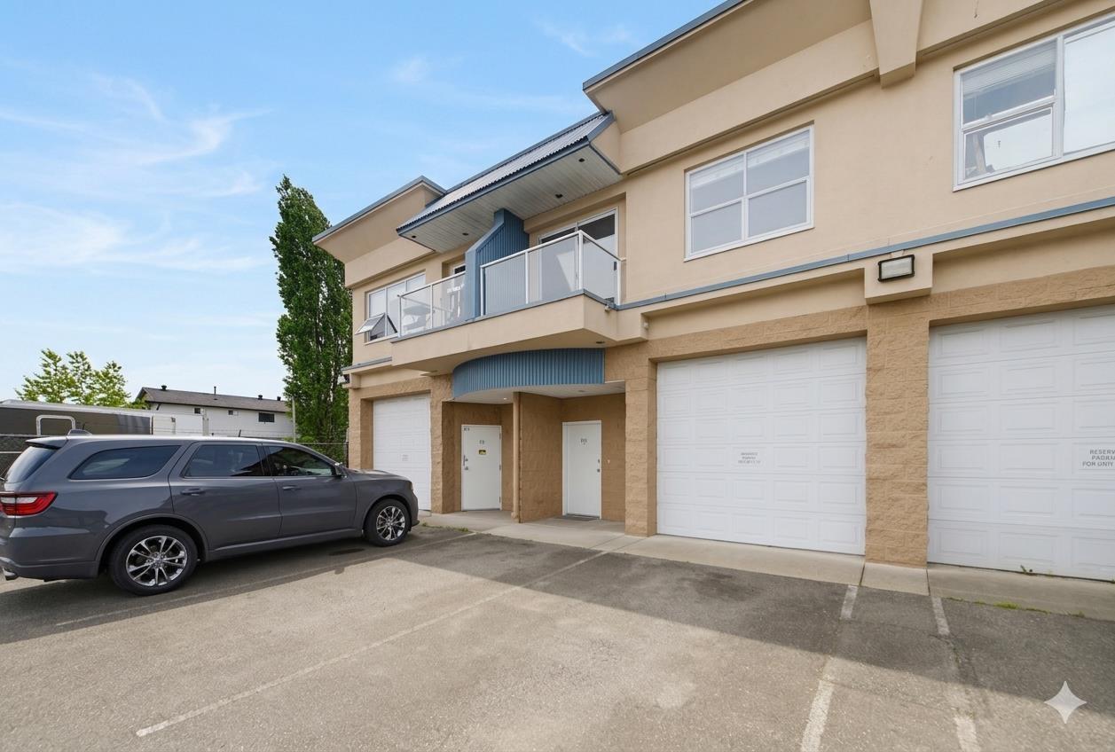213 5678 199 Street Property Photo 3