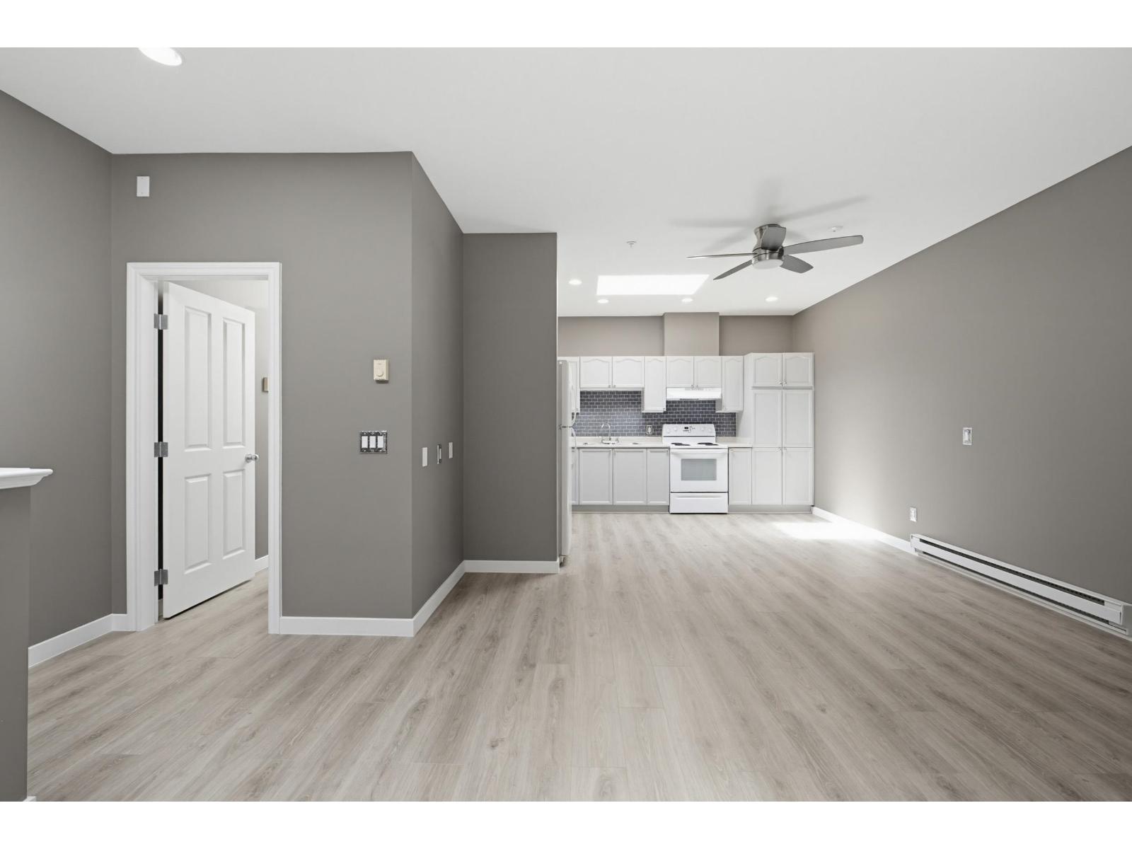 213 5678 199 Street Property Photo 10