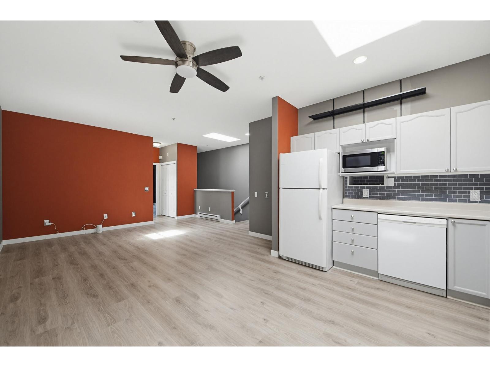 213 5678 199 Street Property Photo 14