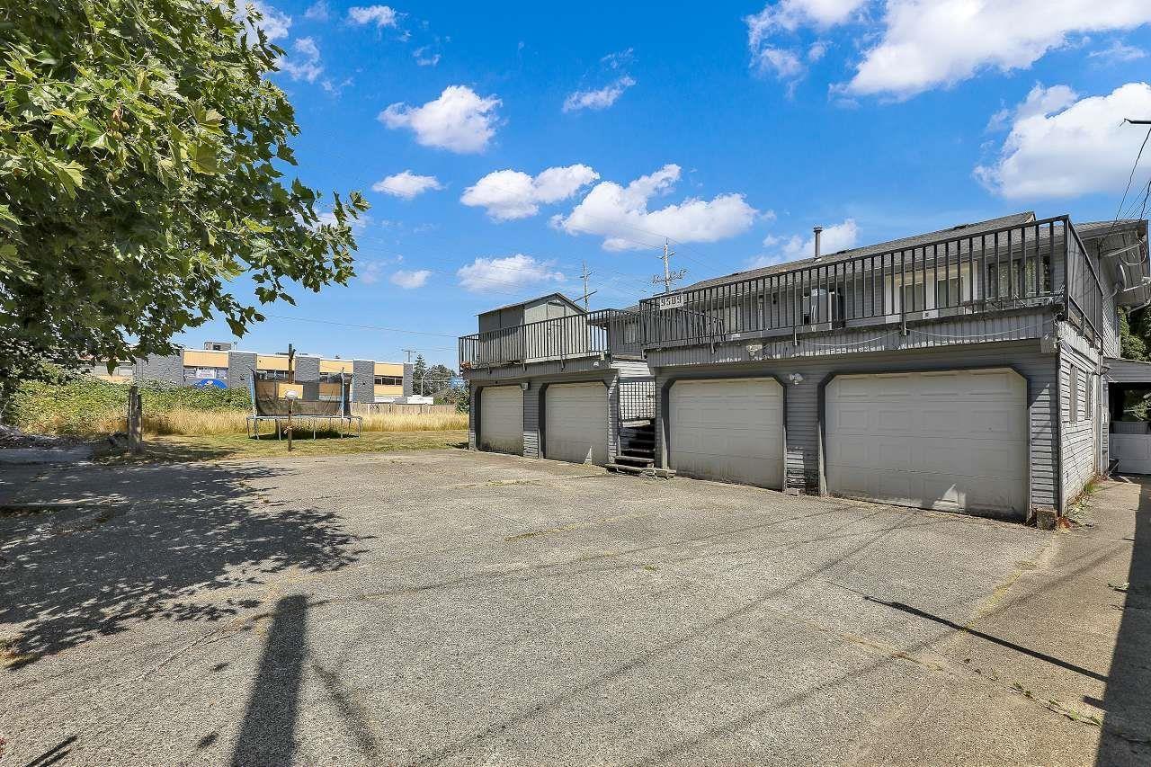9509 152 Street Property Photo 2