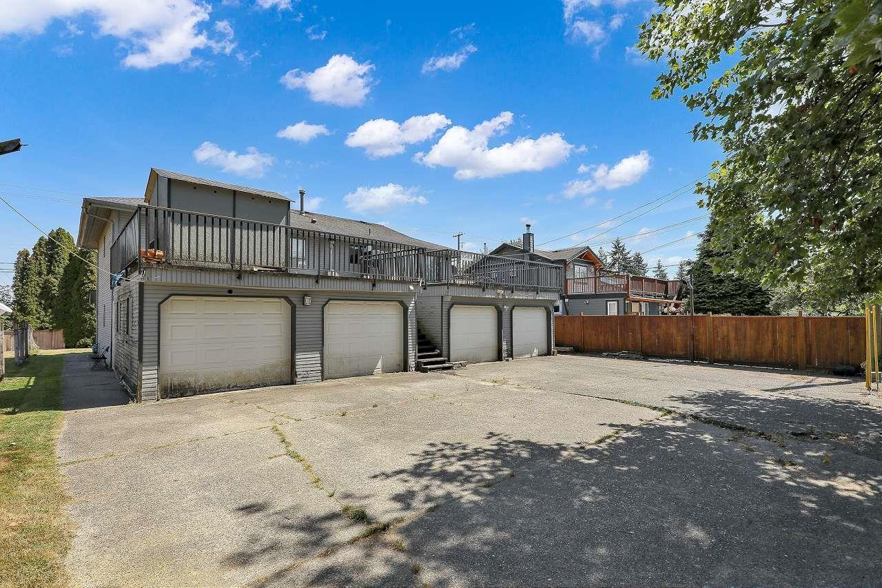 9509 152 Street Property Photo 3