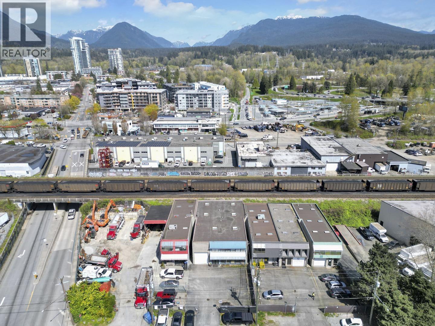1520 Richmond Street Property Photo 2