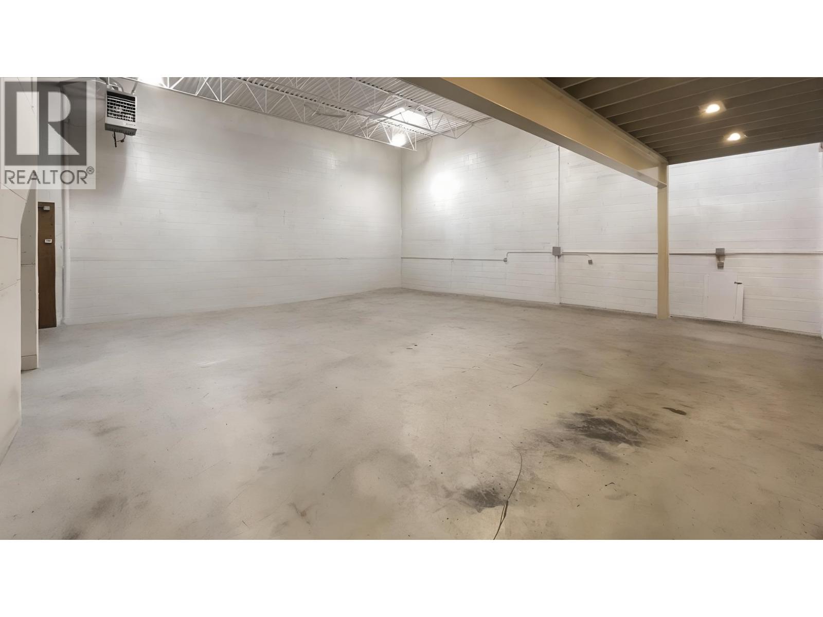 1520 Richmond Street Property Photo 4