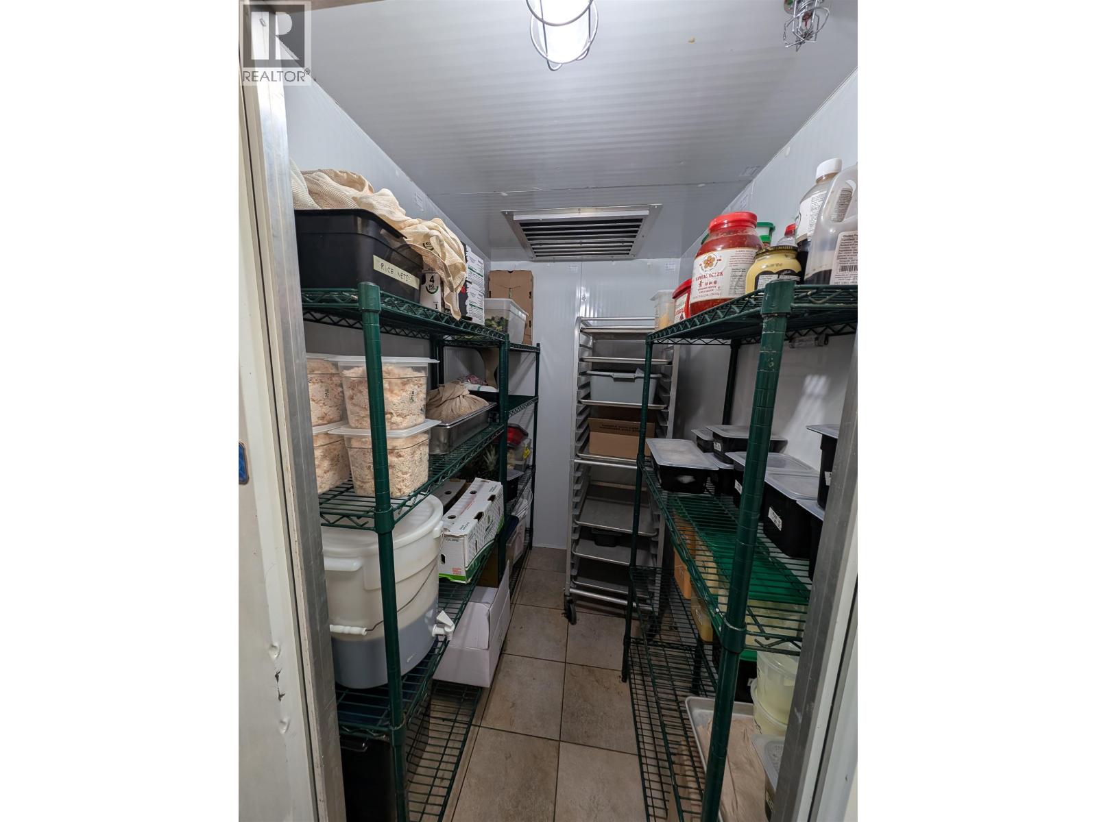 C8078936 Property Photo 3