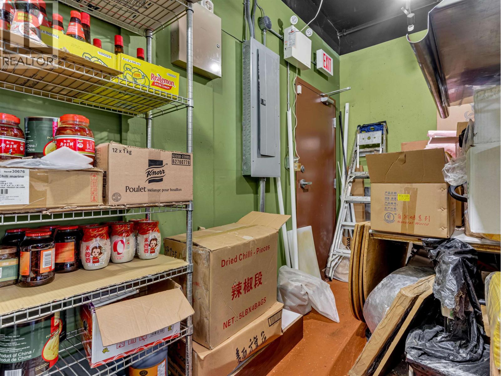 110 8188 Saba Road Property Photo 31