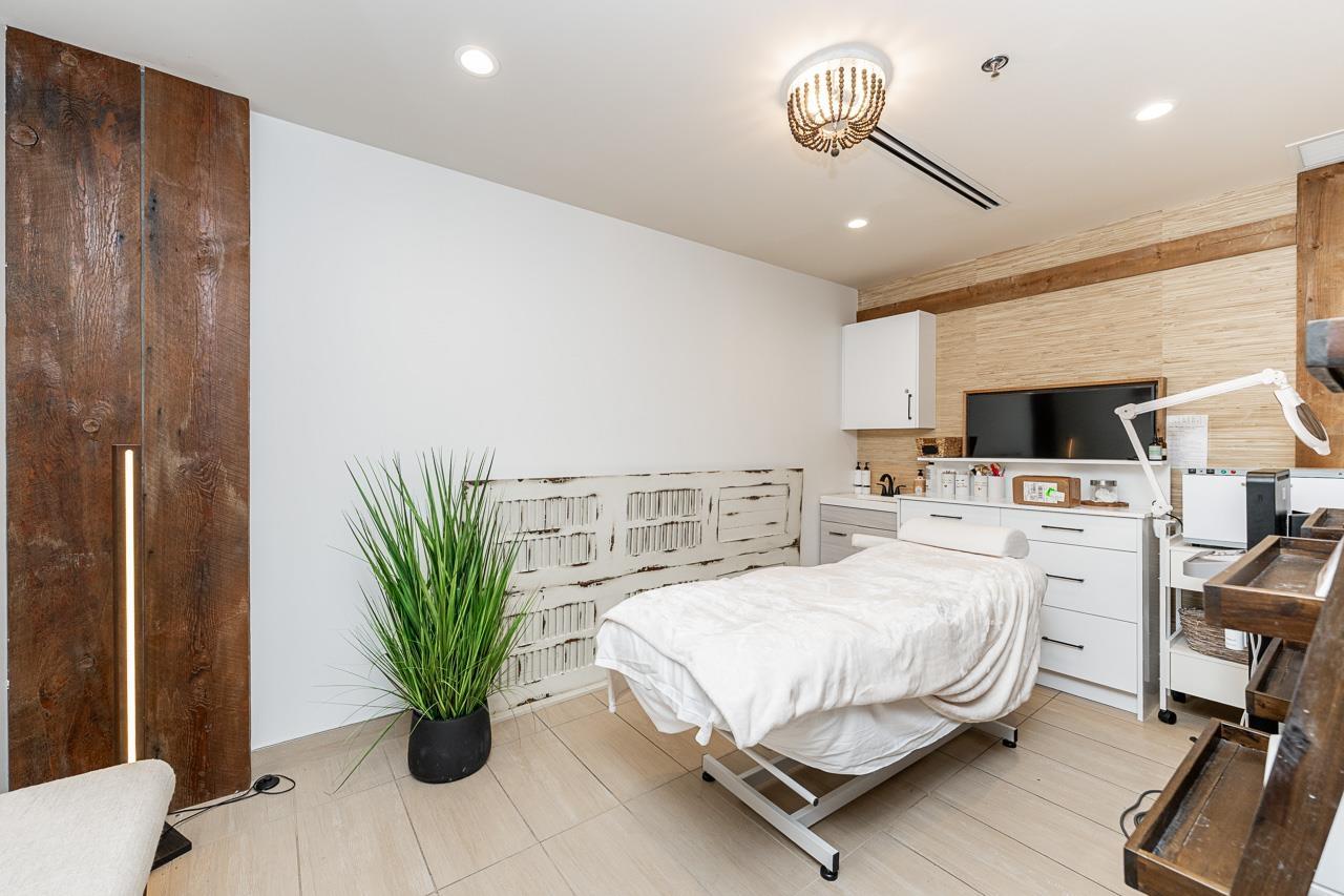 14811 Marine Drive Property Photo 4