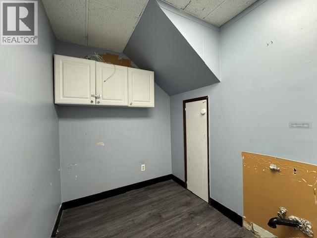 2524 Kingsway Property Photo 7