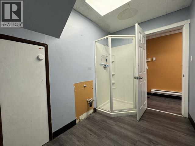 2524 Kingsway Property Photo 8