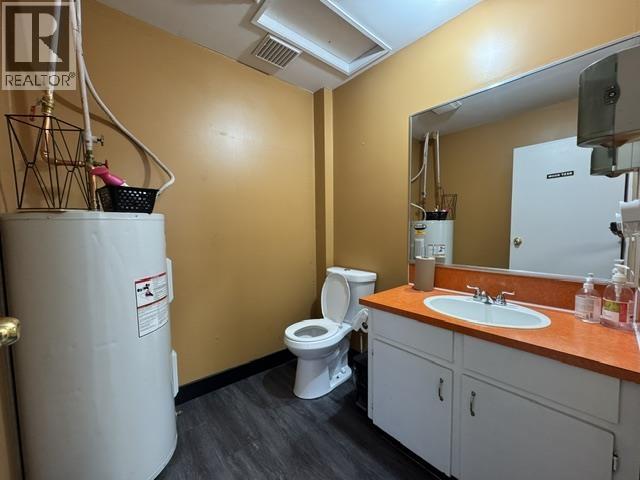 2524 Kingsway Property Photo 9
