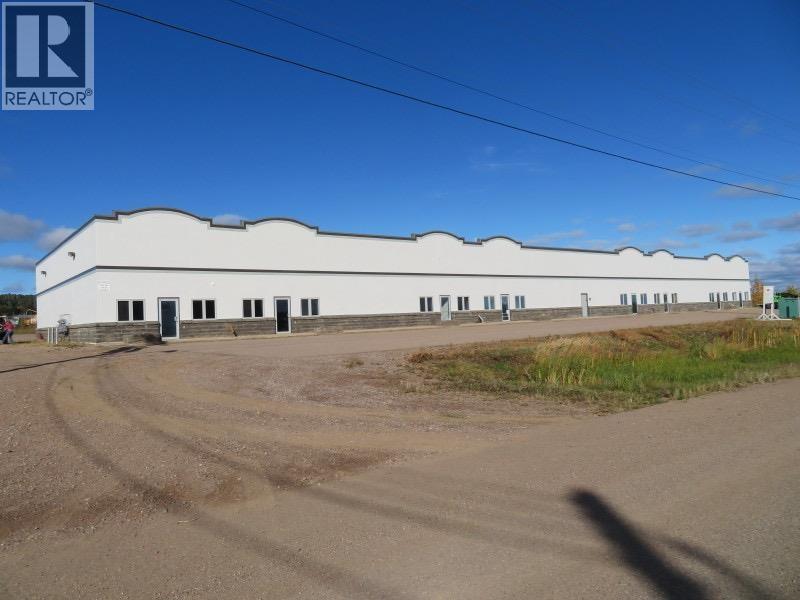 4800 46 Avenue Property Photo 1