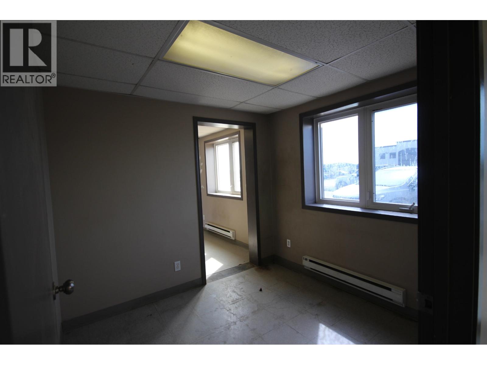 4800 46 Avenue Property Photo 10