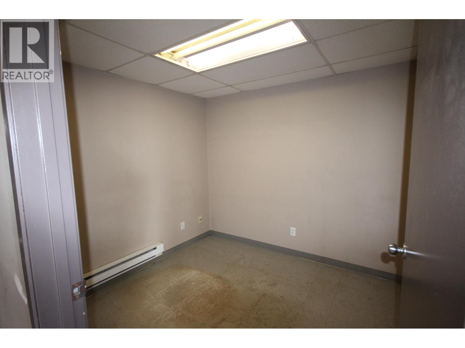 4800 46 Avenue Property Photo 13