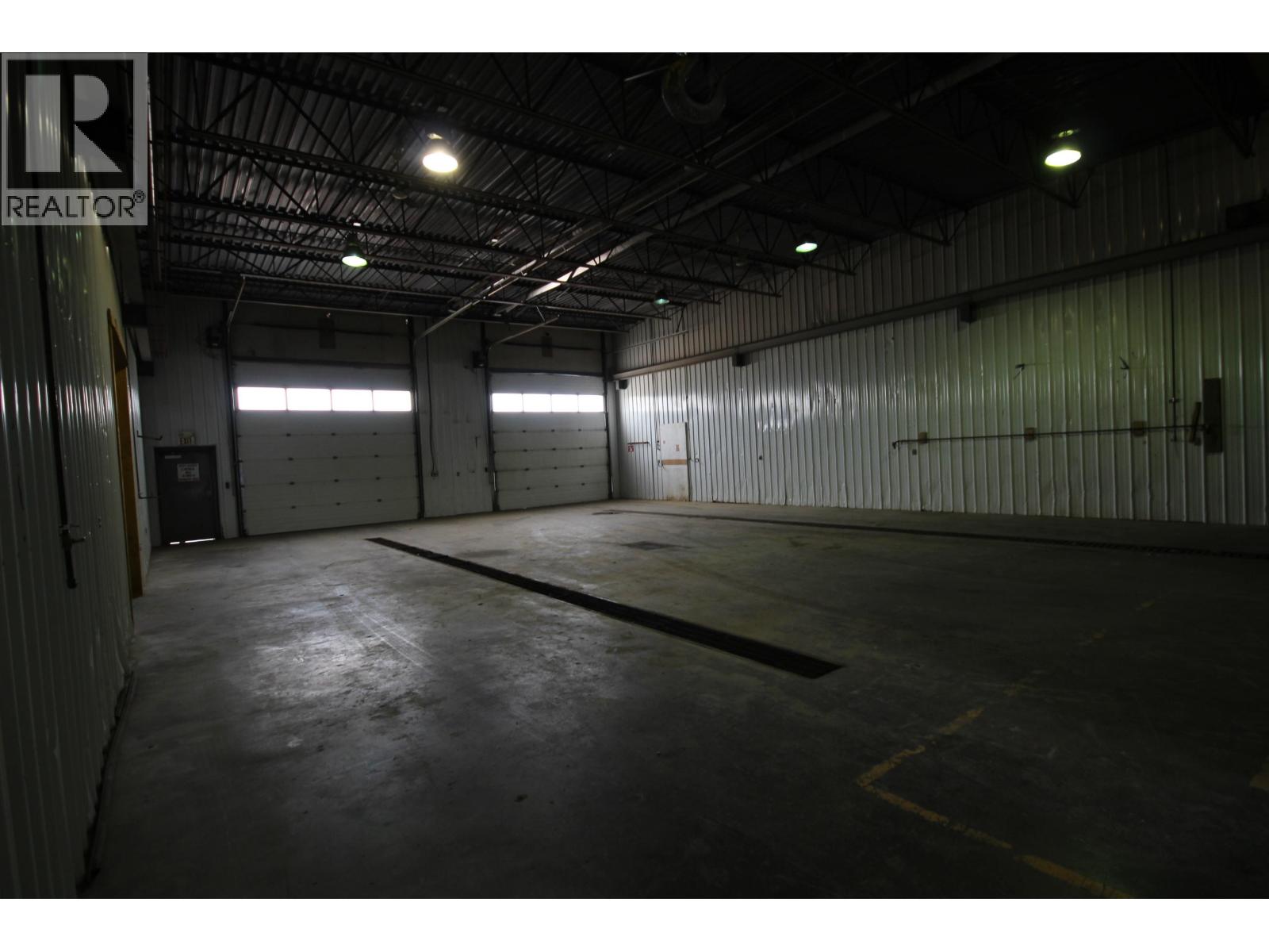 4800 46 Avenue Property Photo 14