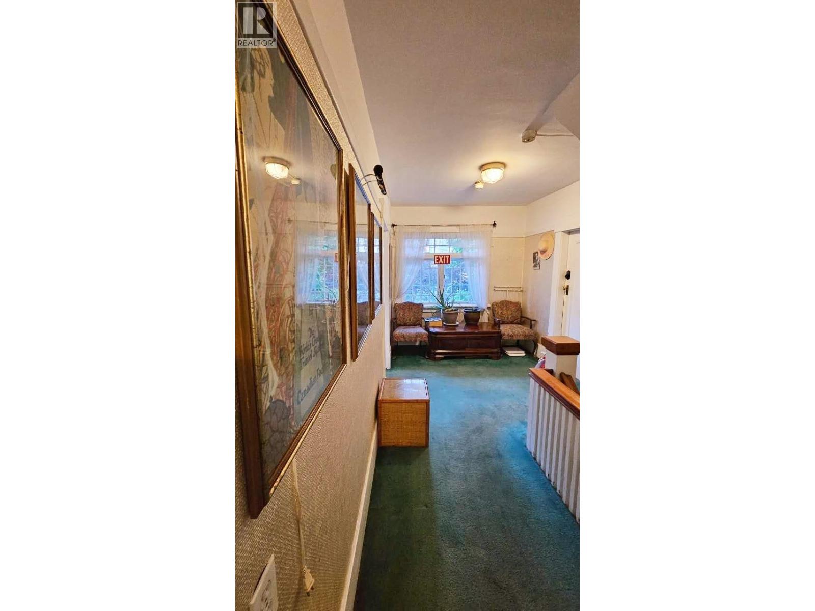 977 Broughton Street Property Photo 7
