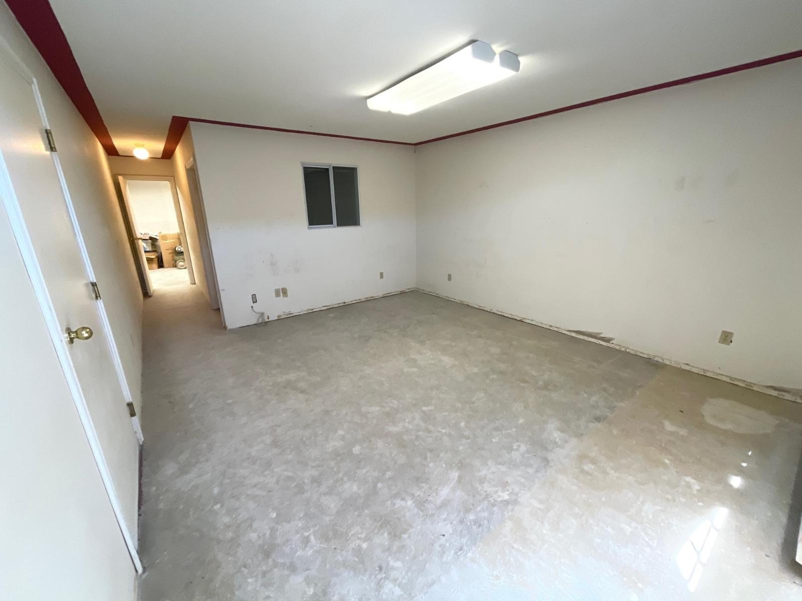233 12448 82 Avenue Property Photo 3