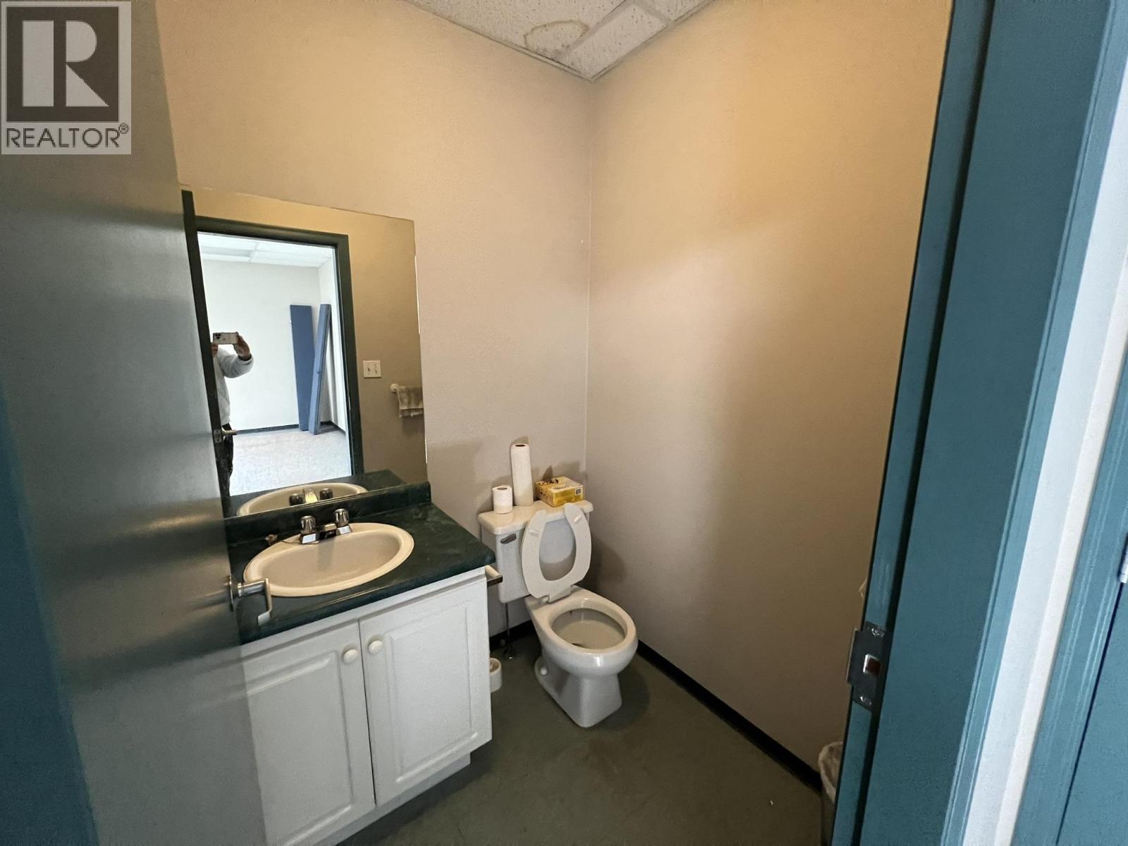 2228 20800 Westminster Highway Property Photo 8