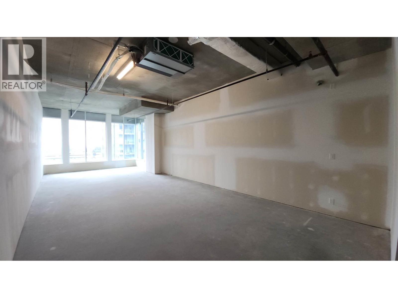 516 6378 Silver Avenue Property Photo 3