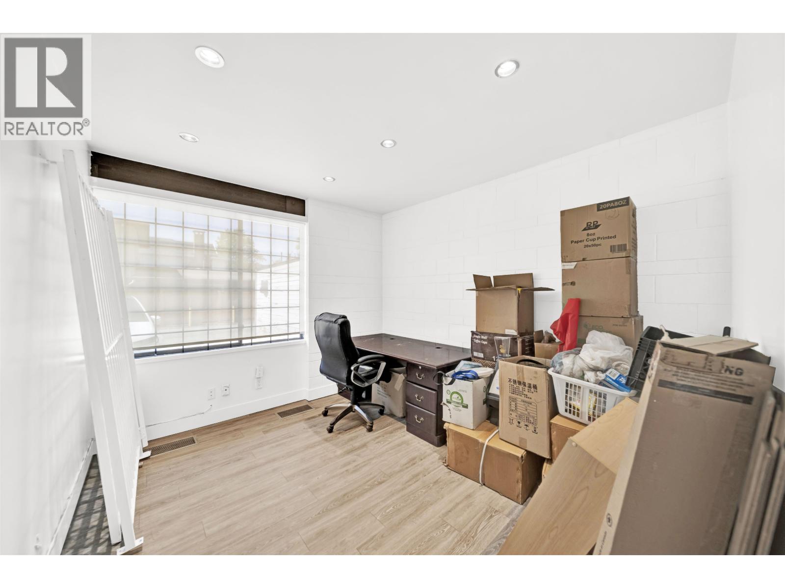 6625 Fraser Street Property Photo 8