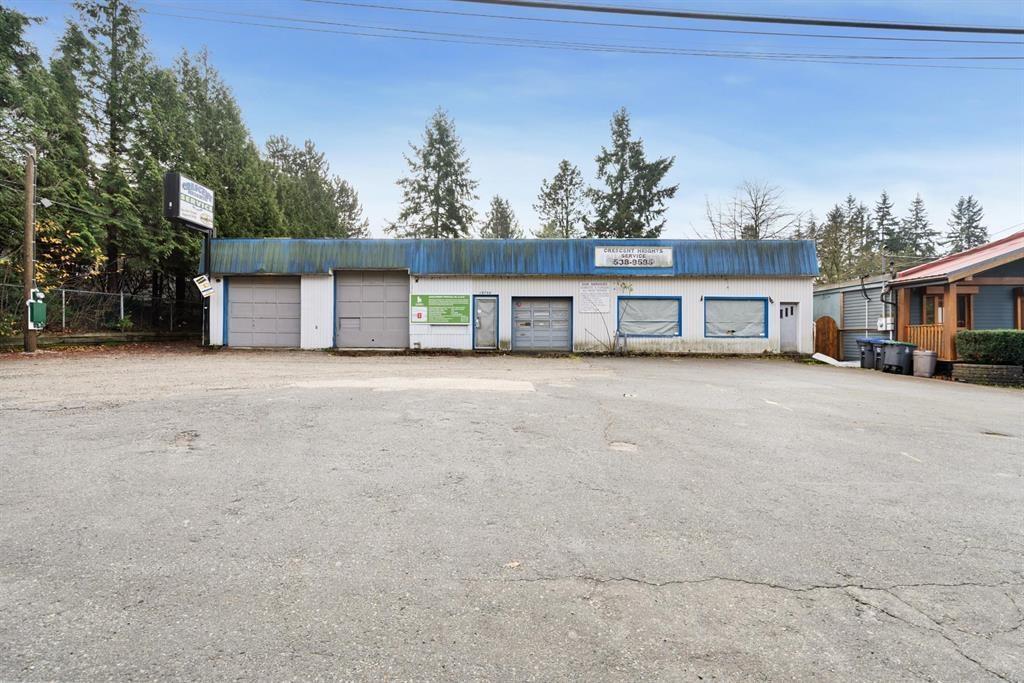 12758 28 Avenue Property Photo 2