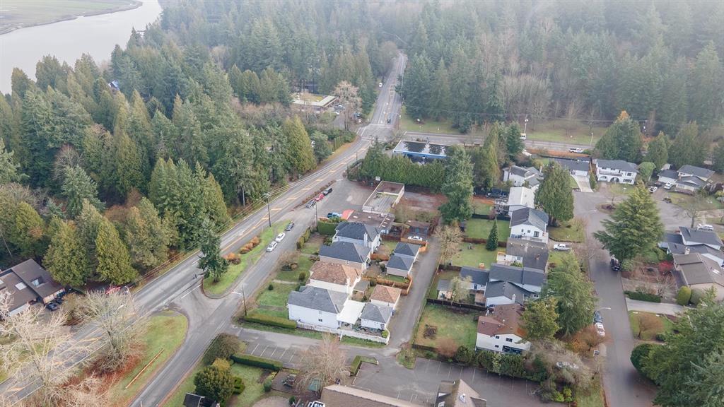 12758 28 Avenue Property Photo 7