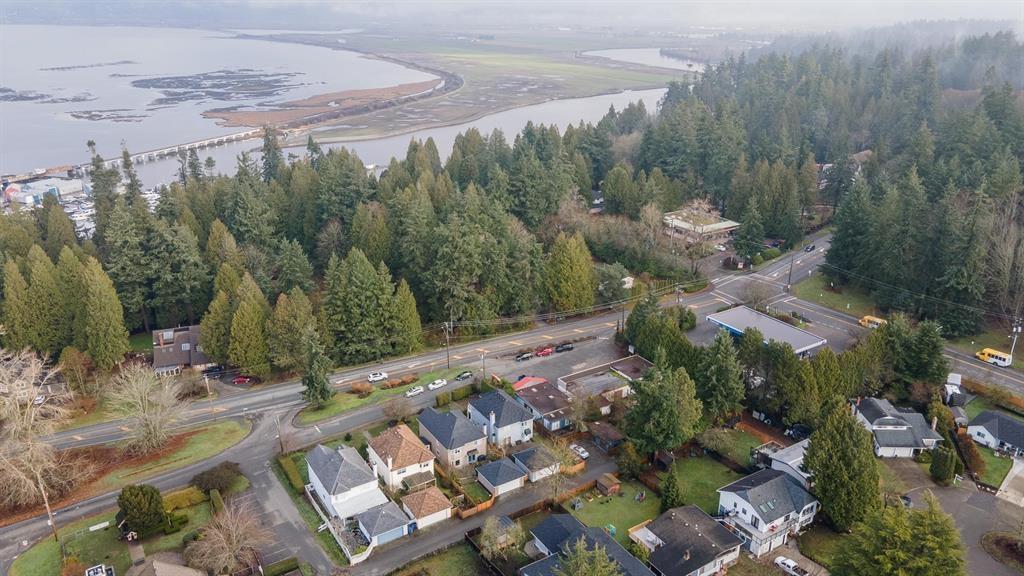 12758 28 Avenue Property Photo 8