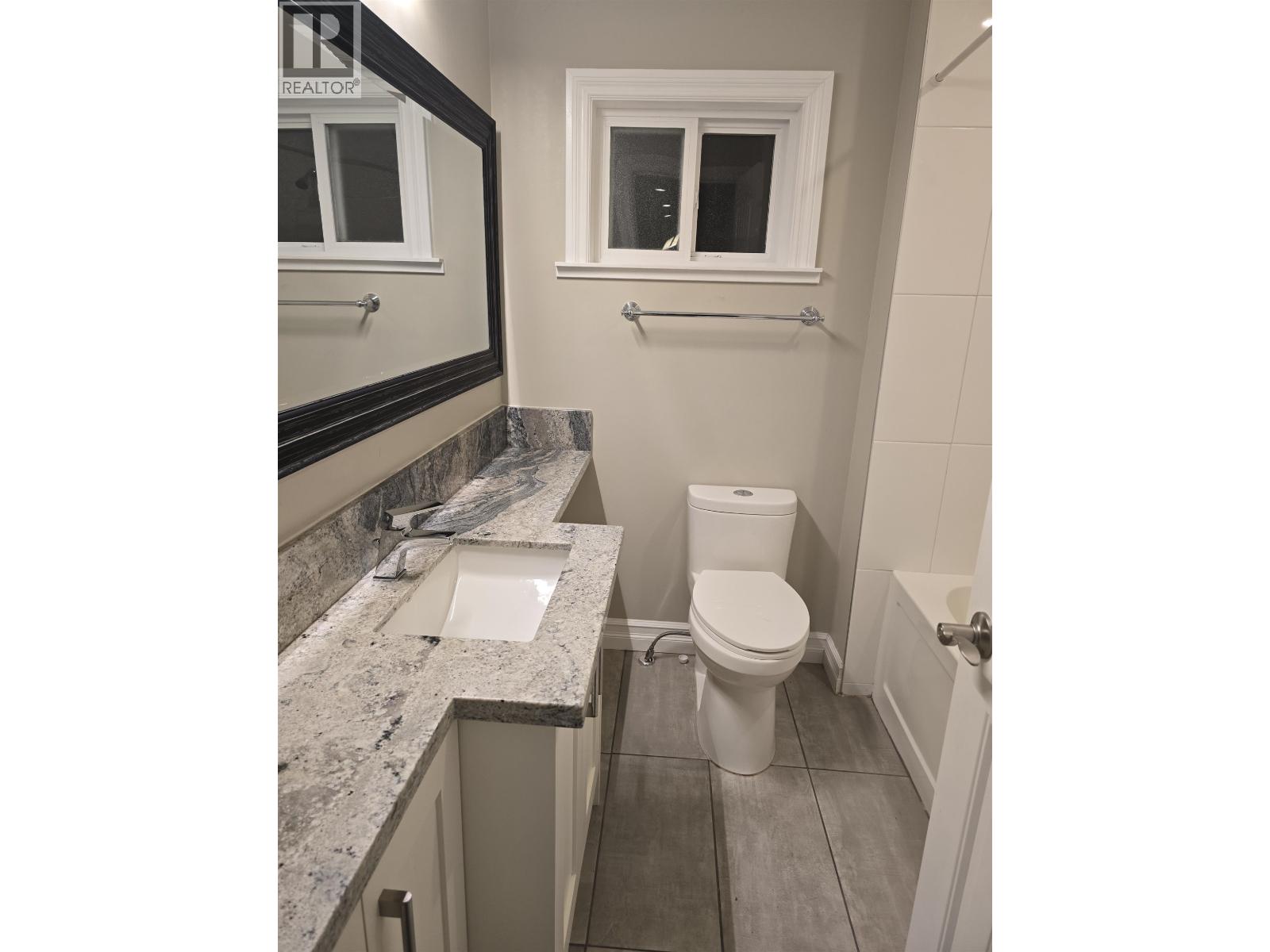22504 Lougheed Highway Property Photo 8