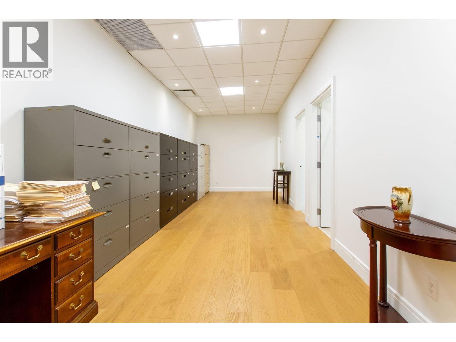 2916 Graveley Street Property Photo 13