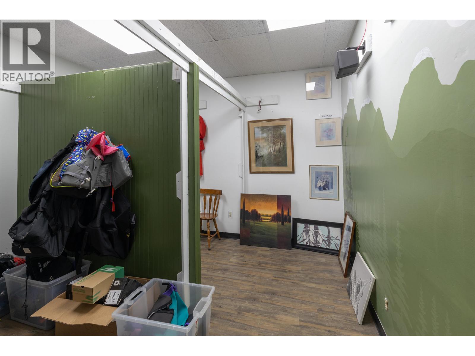 4552 Lakelse Avenue Property Photo 10