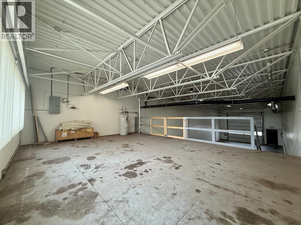 9626 Sikanni Road Property Photo 8