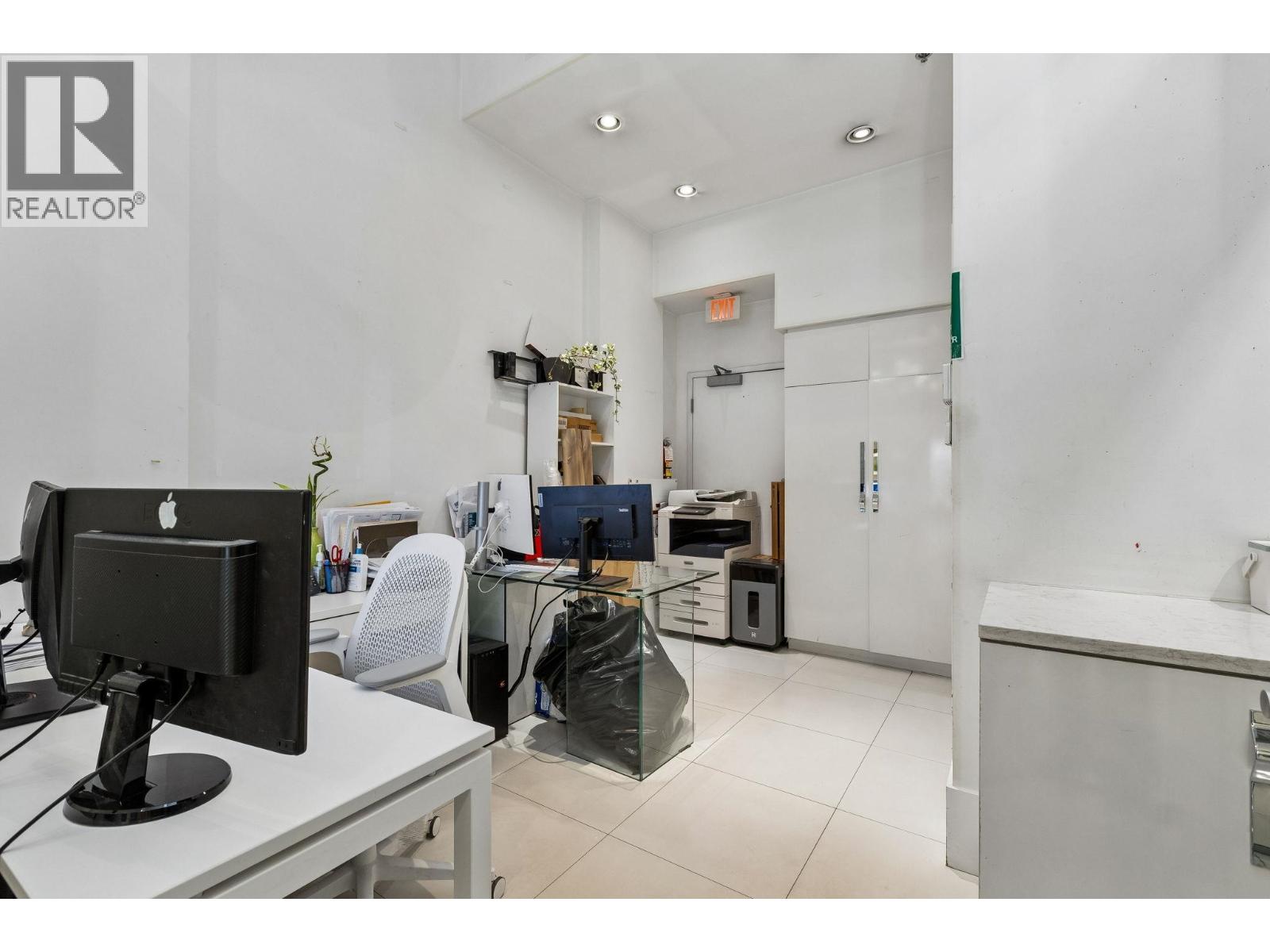 1463 W Pender Street Property Photo 10