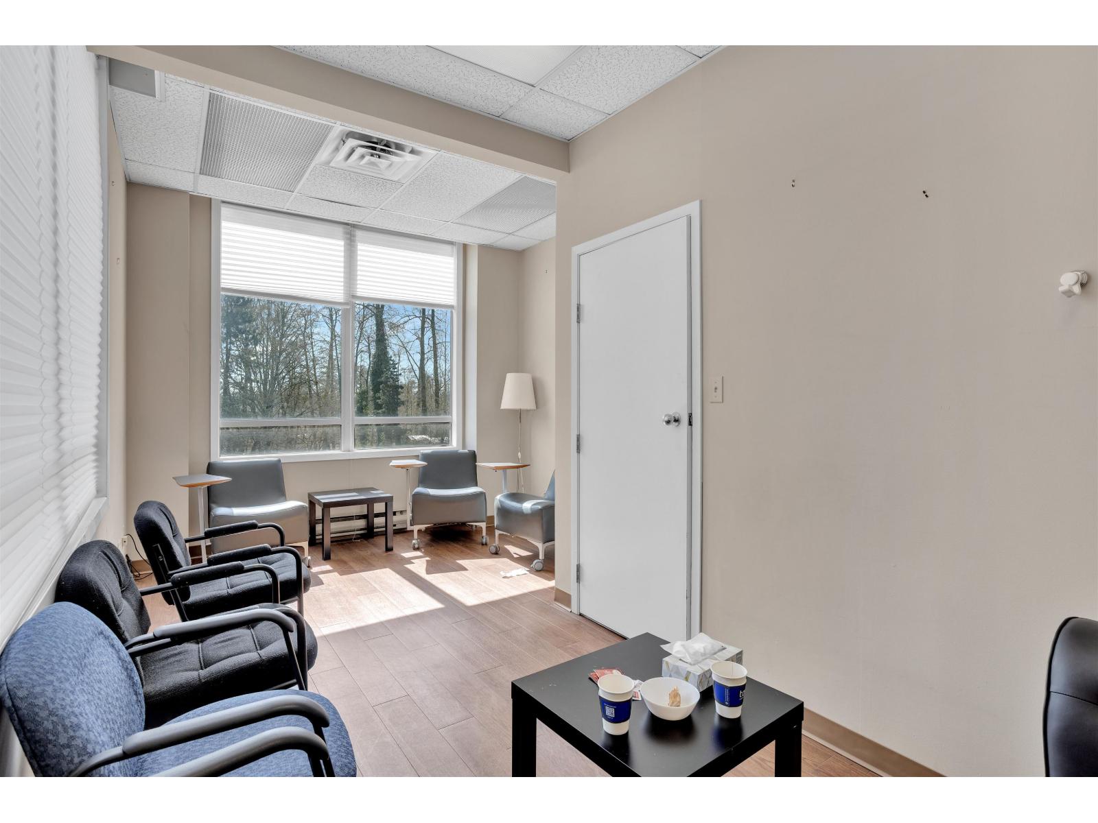 105 13710 94a Avenue Property Photo 3