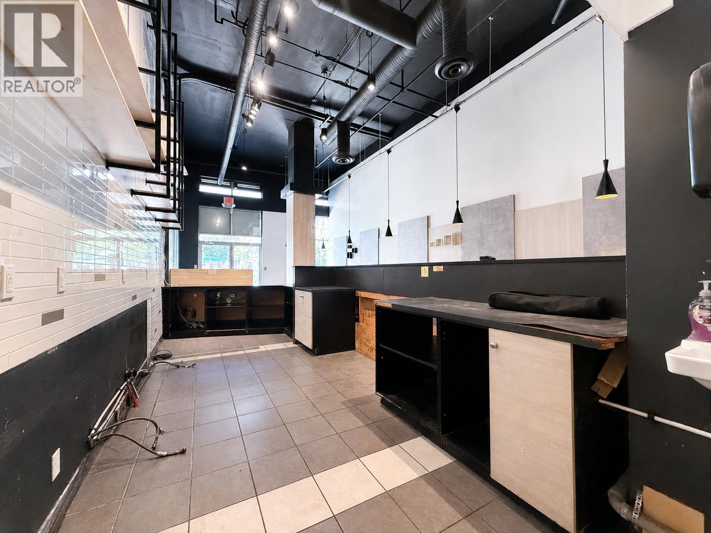 130 6068 No. 3 Road Property Photo 9